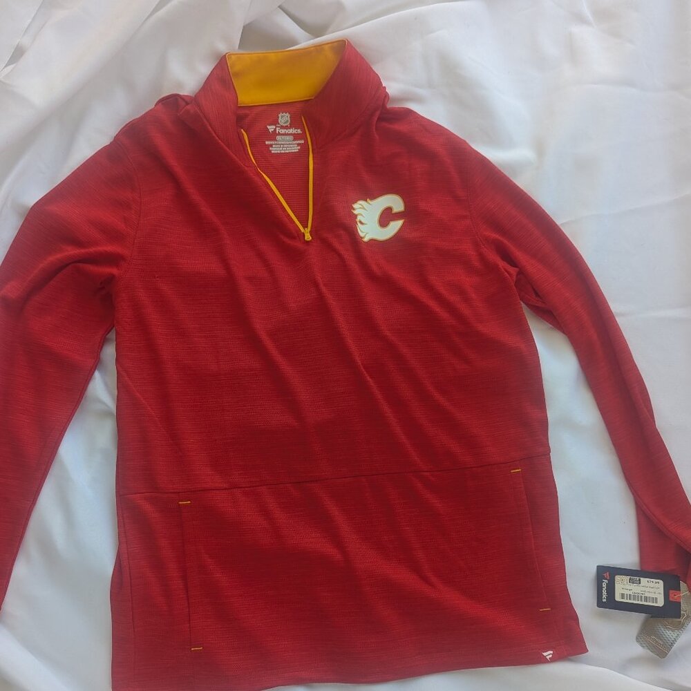 NHL Calgary Flames   1/4 zip Pullover long sleeves